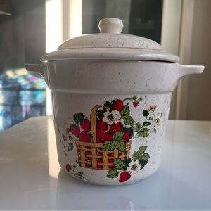 Vintage: Pottery‎ Craft x Cindy Sims: Strawberry Soup Tureen